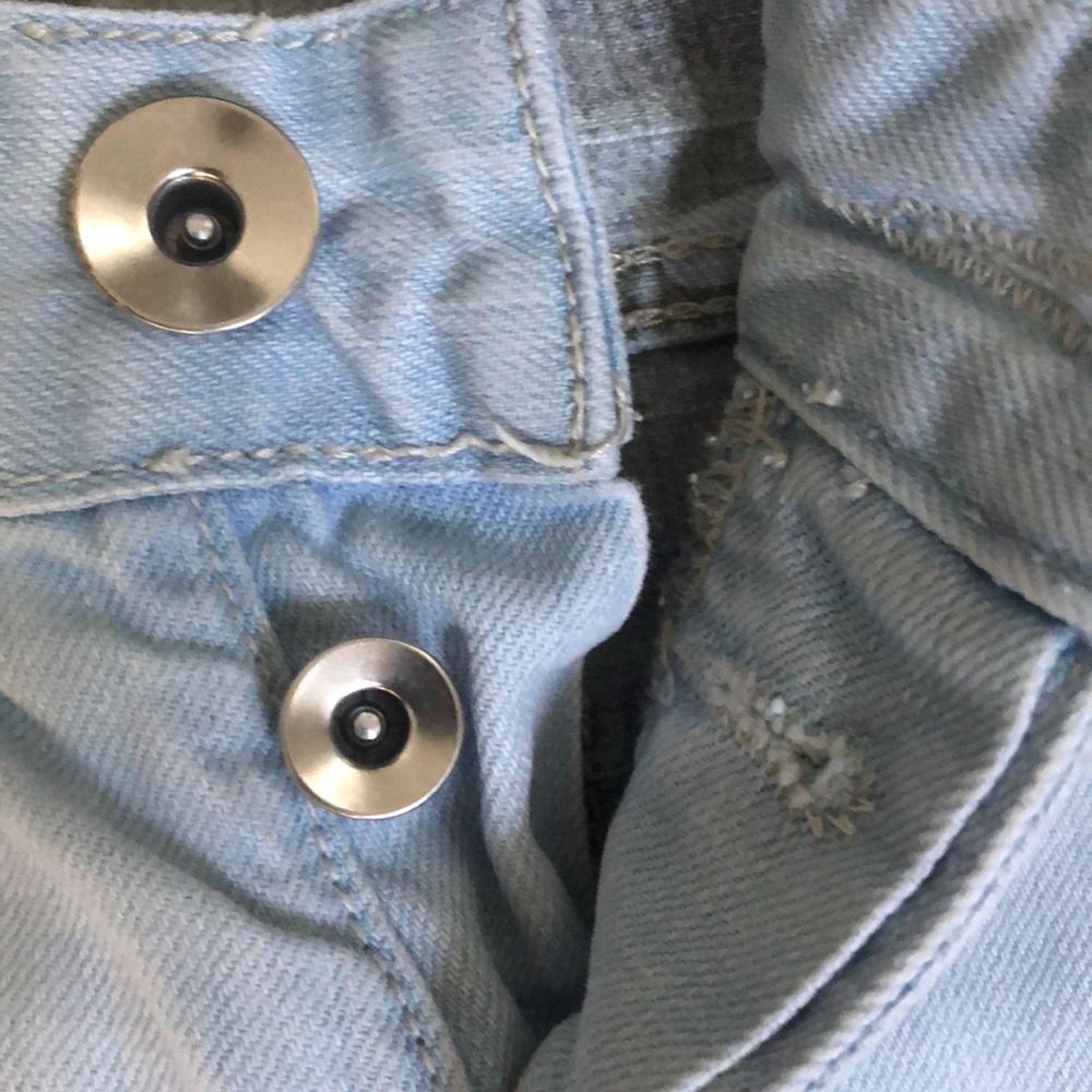 American Rag Jean Short - Picture 3 of 6